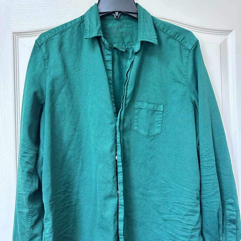 Frank & Eileen- Eileen- Dark Green Button-Up Shirt